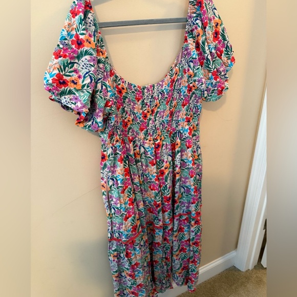 Lost + Wander Summer Floral Print Puff Sleeve Midi Dress - Picture 2 of 9